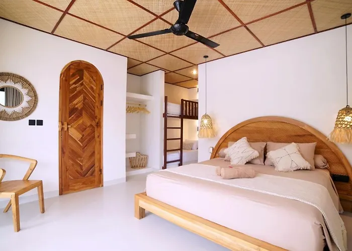 Ferienhaus Nagaia - Private Pool, Rooftop & Agung Views