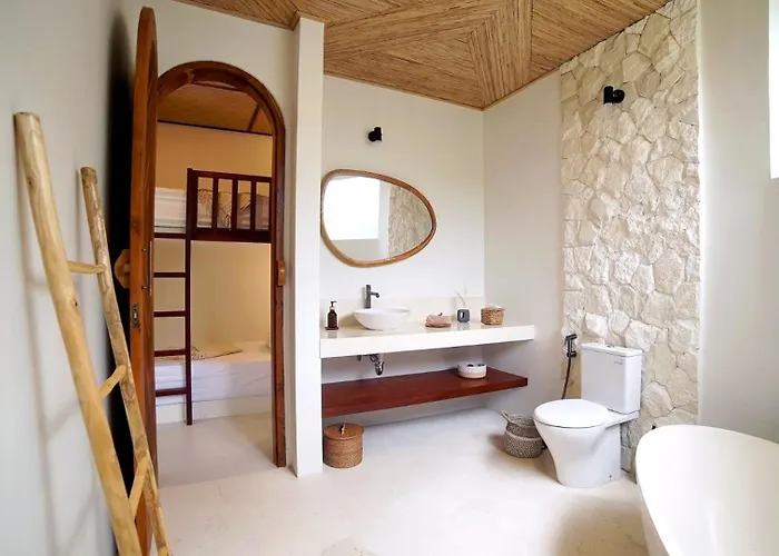 Nagaia - Private Pool, Rooftop & Agung Views Ferienhaus Amed