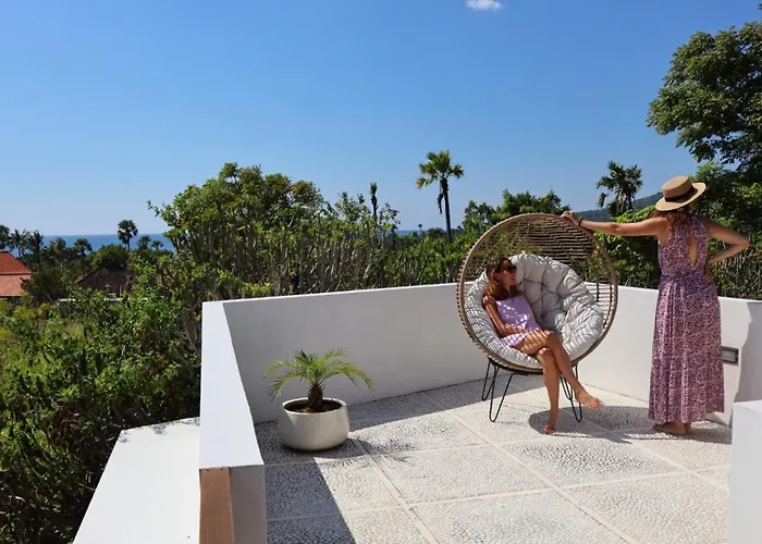 Nagaia - Private Pool, Rooftop & Agung Views